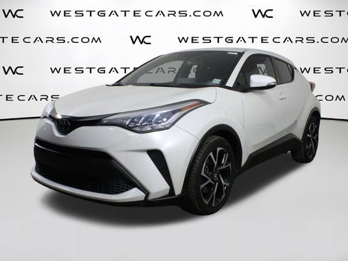 Used 2021 Toyota C-HR XLE image 1
