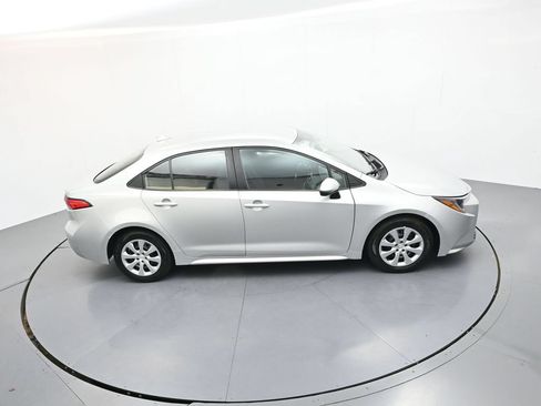 Used 2024 Toyota Corolla LE FWD image 30