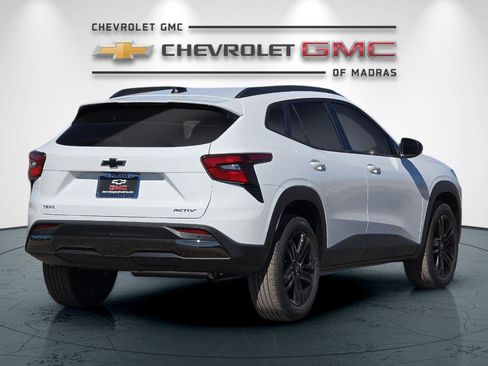 New 2026 Chevrolet Trax ACTIV w/ Driver Confidence Package image 3