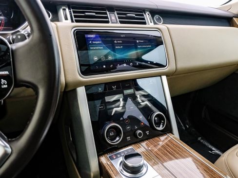 Used 2019 Land Rover Range Rover image 28