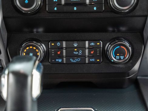 Used 2019 Ford F150 XLT w/ Equipment Group 302A Luxury AWD/4WD image 29