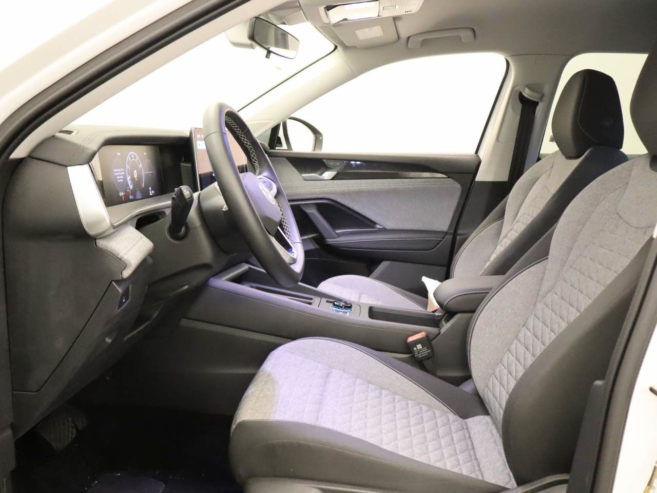 Certified 2026 Volkswagen Tiguan S FWD image 15