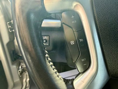 Used 2015 GMC Acadia SLT image 24