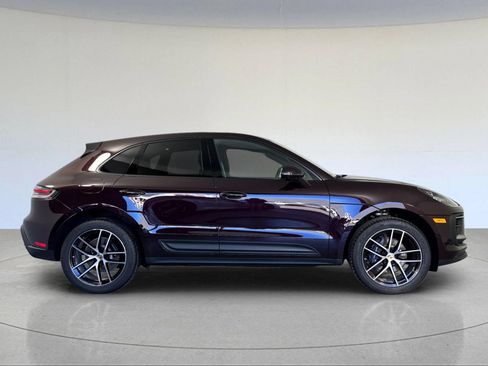 Certified 2026 Porsche Macan AWD/4WD image 9
