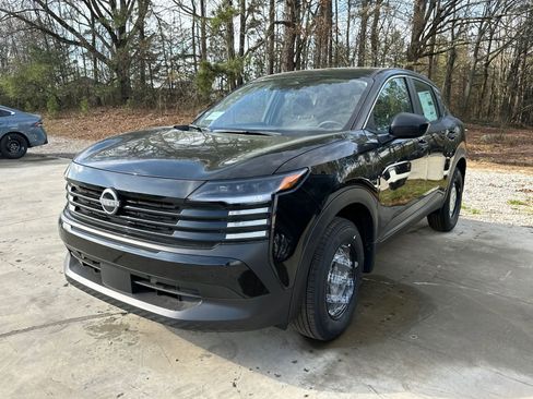 New 2026 Nissan Kicks S image 1