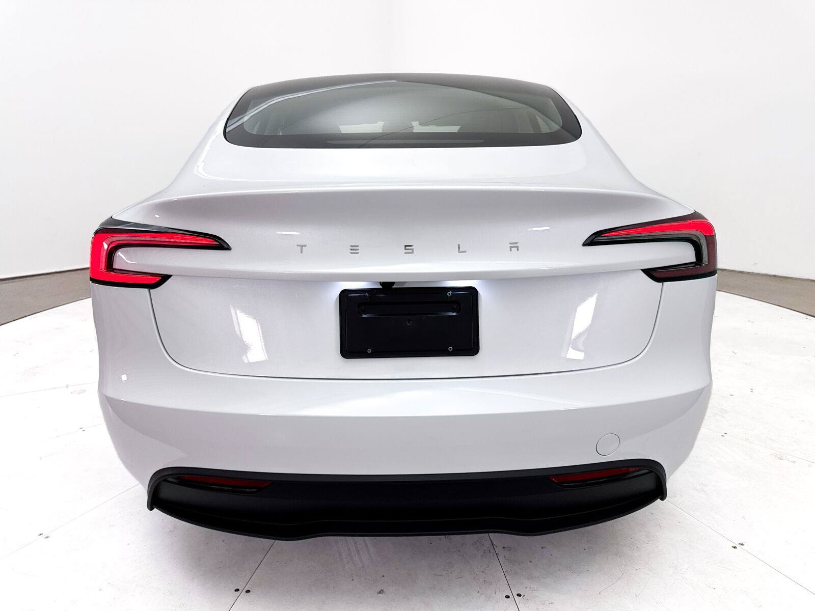 Used 2025 Tesla Model 3 Long Range RWD image 16