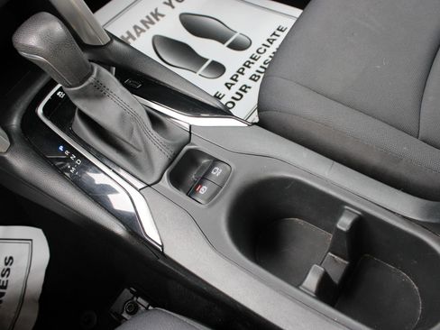 Used 2023 Toyota Corolla Cross LE image 34