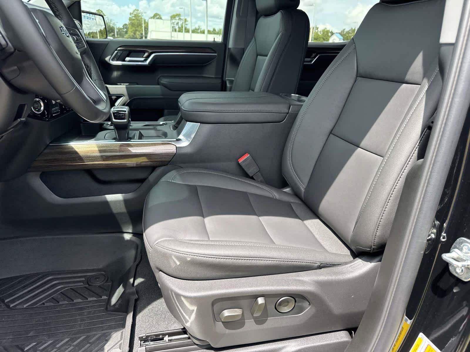 New 2026 Chevrolet Silverado 1500 RST w/ RST All Star Premium Package AWD/4WD image 11