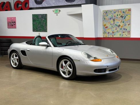 Used 2001 Porsche Boxster S RWD image 3