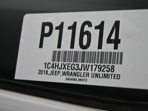 Used 2018 Jeep Wrangler Unlimited Sahara image 28