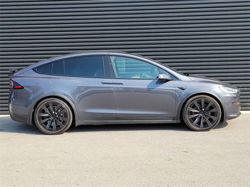 Used 2023 Tesla Model X image 8