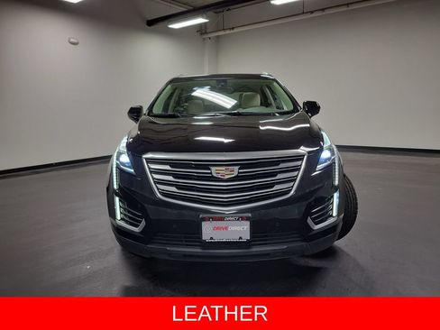 Used 2018 Cadillac XT5 Premium Luxury FWD image 2