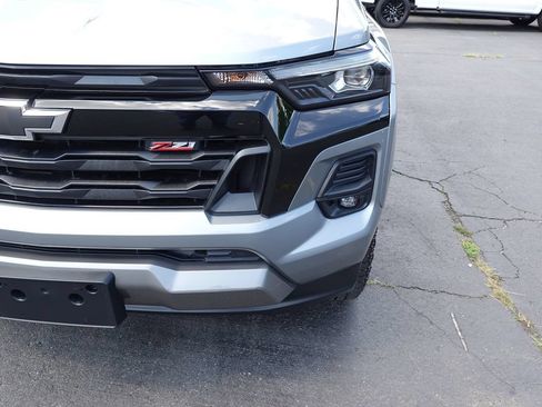 Used 2023 Chevrolet Colorado Z71 w/ Z71 Convenience Package 2 AWD/4WD image 7