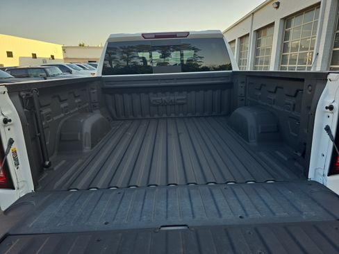 Used 2024 GMC Sierra 1500 SLT w/ SLT Premium Plus Package AWD/4WD image 12