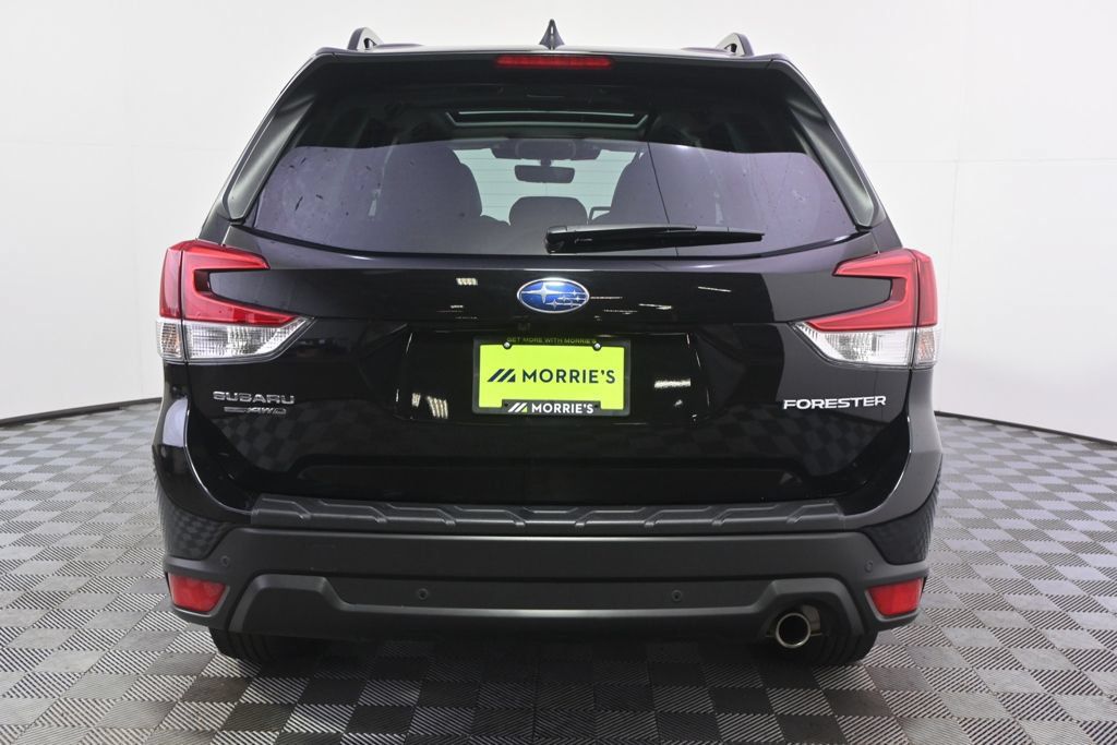 Used 2023 Subaru Forester Limited AWD/4WD image 5