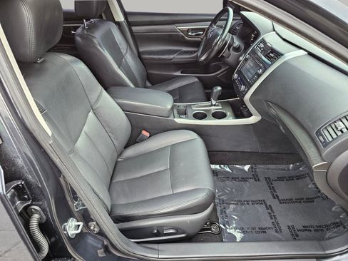 Used 2015 Nissan Altima 3.5 SL FWD image 26