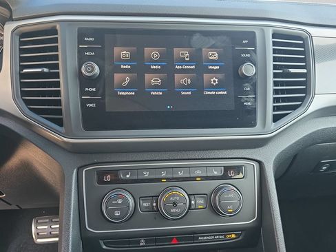 Used 2021 Volkswagen Atlas SE w/ Towing Package AWD/4WD image 24