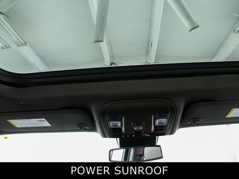 Used 2023 GMC Yukon SLT AWD/4WD image 21