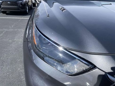 Used 2023 Toyota Highlander XLE image 16