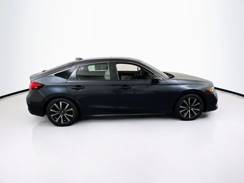 Used 2023 Honda Civic EX-L image 4