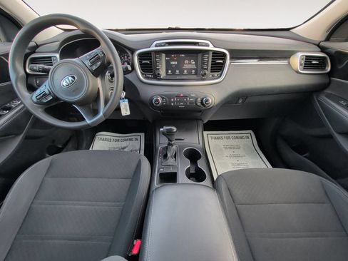 Used 2018 Kia Sorento FWD image 14