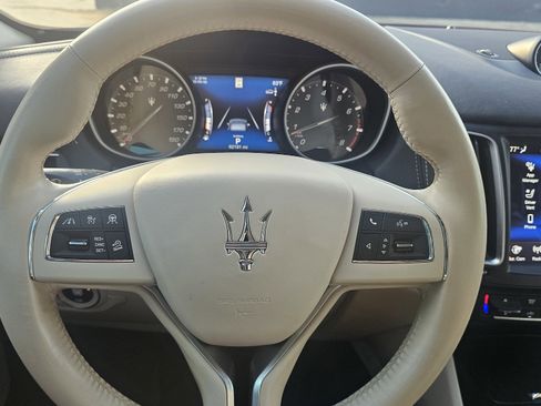 Used 2019 Maserati Levante GranLusso image 50