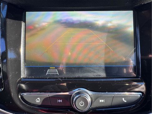 Used 2019 Chevrolet Trax LT w/ Driver Confidence Package image 40