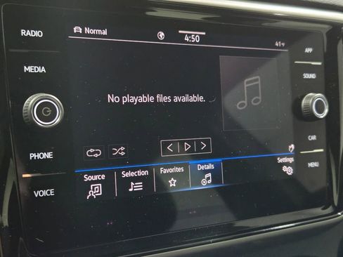 Used 2023 Volkswagen Atlas Cross Sport SE image 3