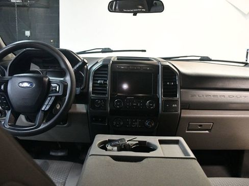 Used 2020 Ford F250 XLT w/ Snow Plow Prep Package image 5