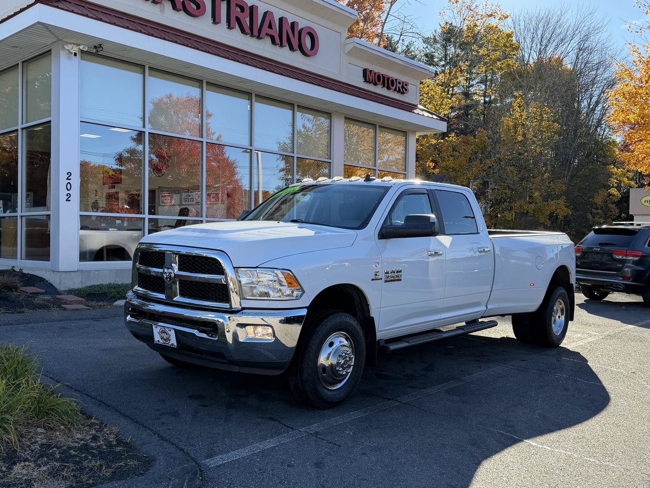 Used 2018 RAM 3500 SLT AWD/4WD image 2