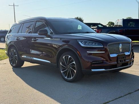 Used 2022 Lincoln Aviator Reserve w/ Equipment Group 201A AWD/4WD image 8