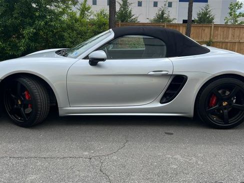 Used 2018 Porsche 718 Boxster RWD image 7