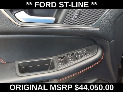 Used 2022 Ford Edge ST-Line image 12