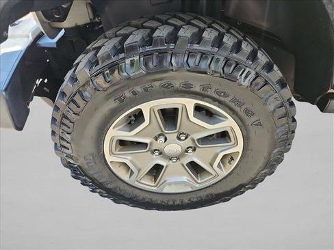 Used 2018 Jeep Wrangler Rubicon w/ Power Convenience Group AWD/4WD image 9