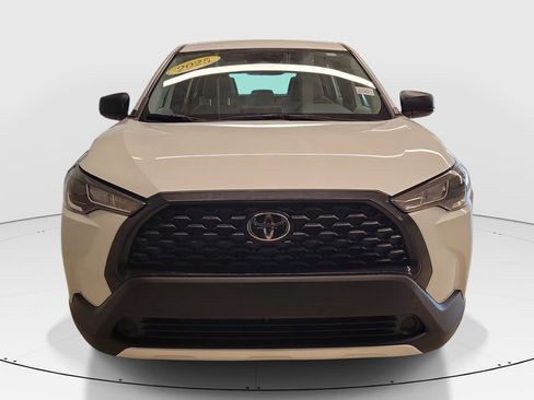 Certified 2025 Toyota Corolla Cross L image 2