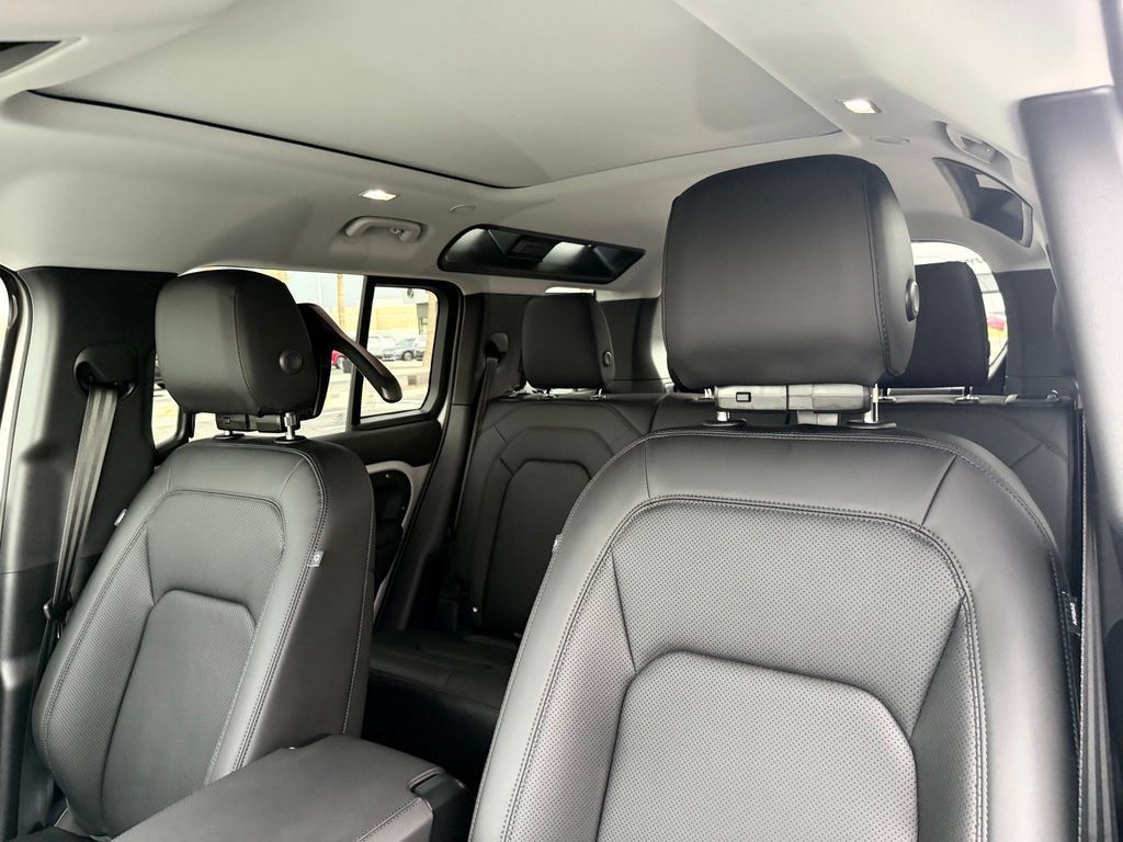 New 2026 Land Rover Defender 110 S AWD/4WD image 6