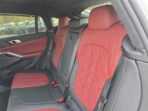 Certified 2024 BMW X6 M60i w/ Dynamic Handling Package image 15
