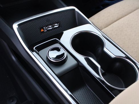 New 2026 Chevrolet Equinox ACTIV w/ Convenience Package III image 13