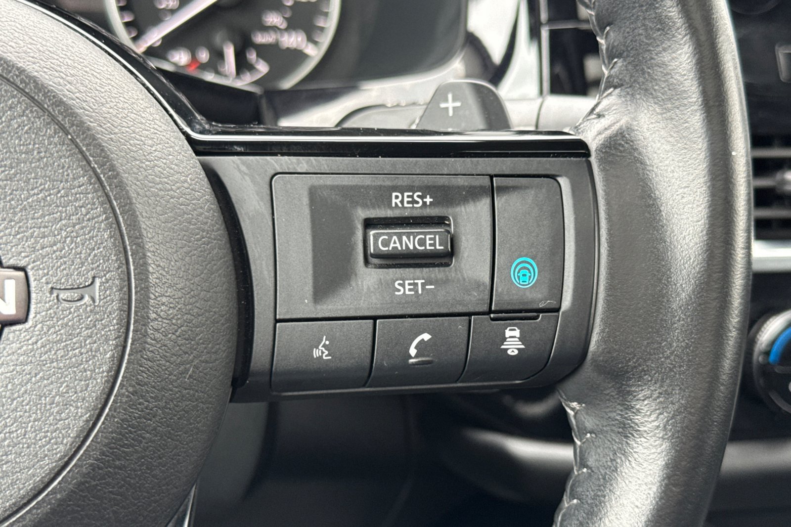 Certified 2023 Nissan Pathfinder SL w/ SL Premium Package FWD image 39