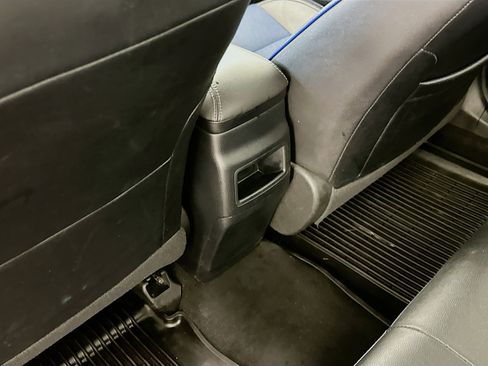 Used 2018 Toyota Corolla SE FWD image 28