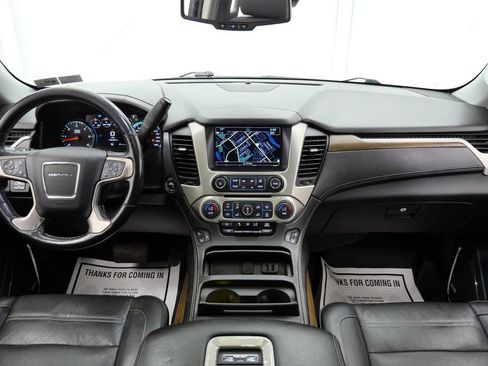 Used 2020 GMC Yukon XL Denali w/ Denali Premium Package AWD/4WD image 26