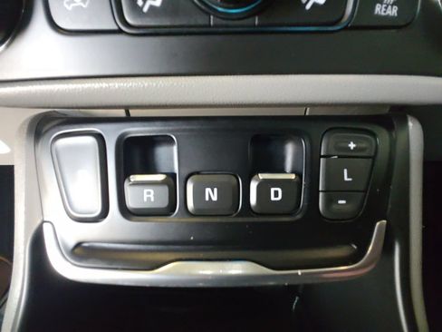 Certified 2021 GMC Terrain SLE w/ Driver Convenience Package AWD/4WD image 18