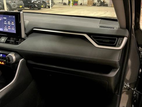 Used 2024 Toyota RAV4 XLE image 15