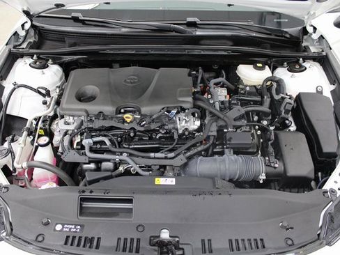 Used 2025 Toyota Camry XSE image 9