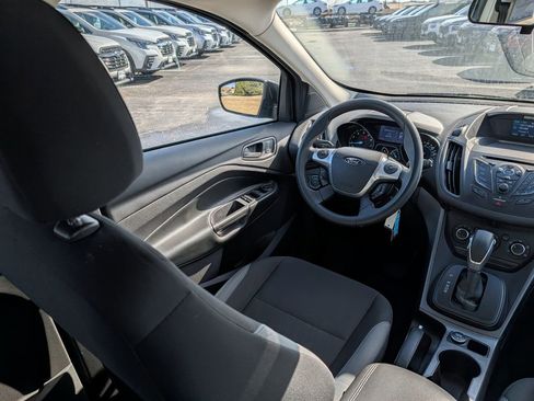 Used 2013 Ford Escape S image 9