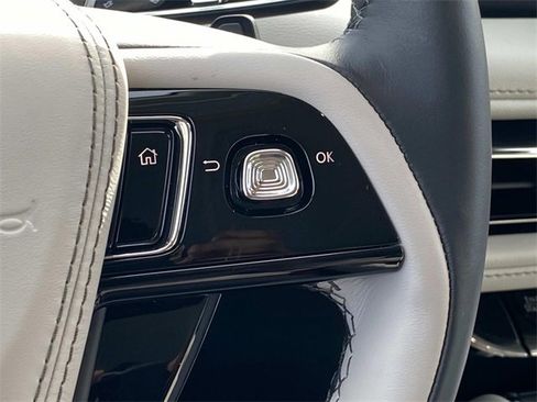 New 2026 Lincoln Aviator 2WD image 18