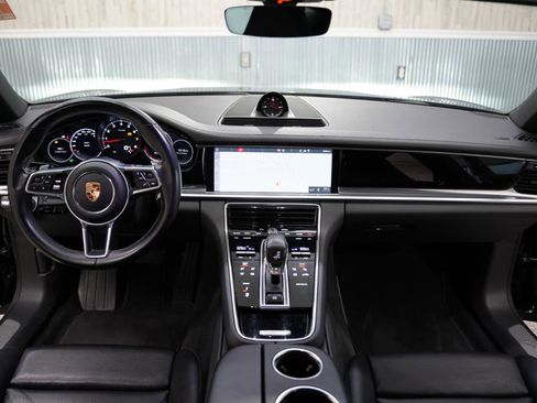 Used 2019 Porsche Panamera 4 Executive image 17