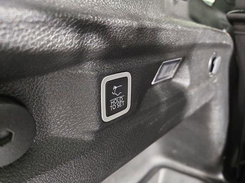 Used 2023 Jeep Grand Cherokee L Laredo AWD/4WD image 33