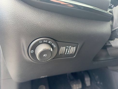 Used 2026 Jeep Compass Limited AWD/4WD image 14
