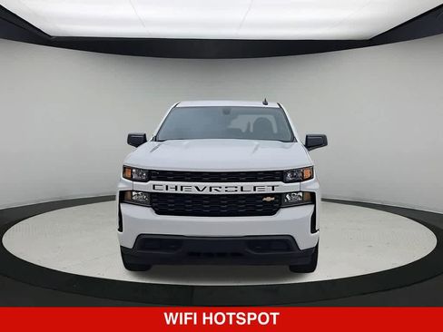 Used 2020 Chevrolet Silverado 1500 Custom w/ Custom Value Package AWD/4WD image 3